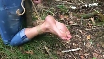 Babe'S Foot Fetish And Bondage In Amateur Video