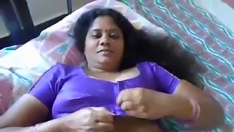 Sensual Indian Mature Muskan Rani In A Steamy Doggystyle Action