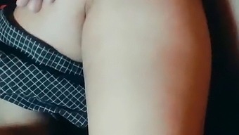 Slez Dolů A Špinavej Se Mnou Jako Levná Děvka