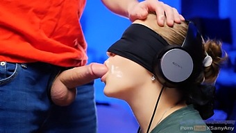 Test Chuti Se Zavázanýma Očima S Horkou Brunetkou Teen V 4k