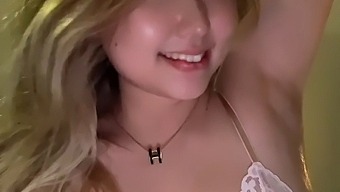 Hd Homemade Video Of Amazing Licking And Honeyplay