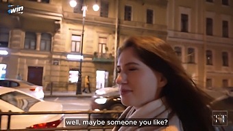 Modelka Je Vyzvednuta Na Nechráněný Sex V Koleji Vysoké Školy