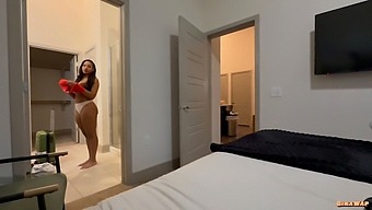A Big Natural Tits And Hairy Pussy Step-Sis Had No Panties On When She Went To Sleep.